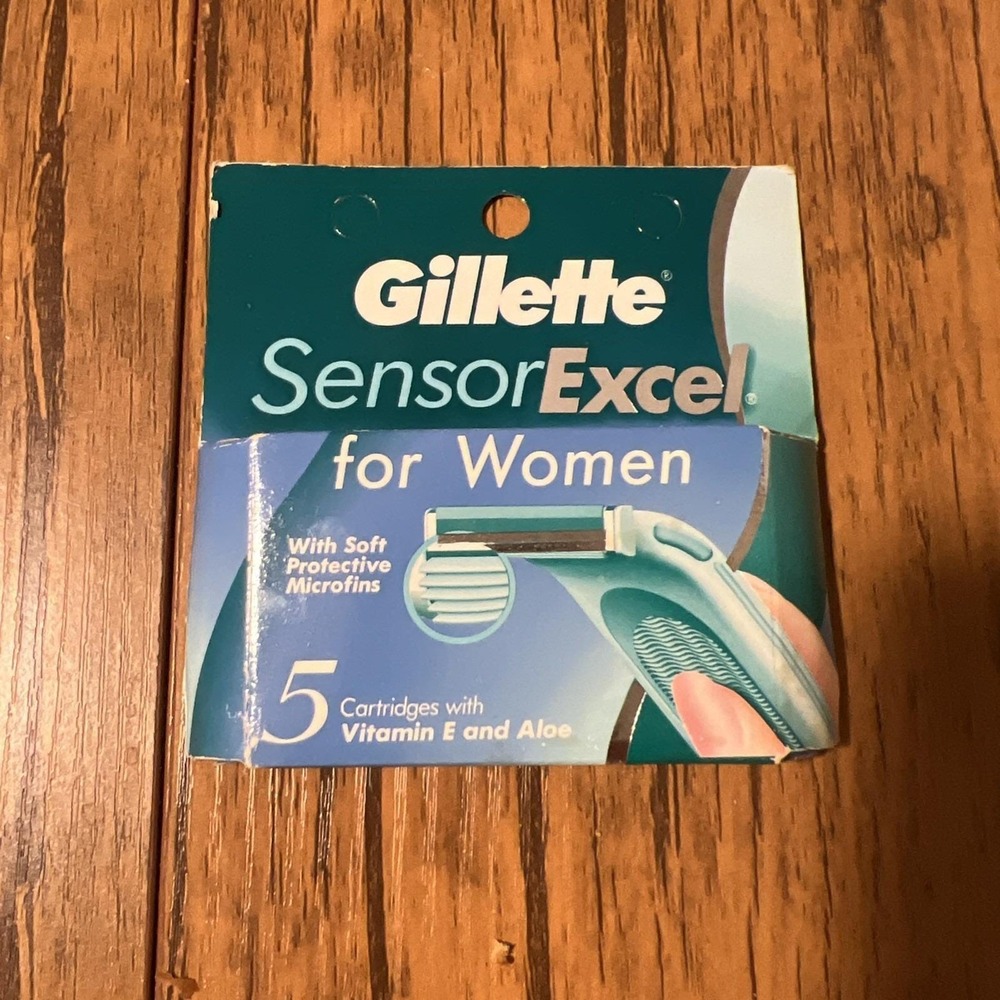 NEW Gillette Sensor Excel For Women 5 Cartridges Razor Blades Vintage 1998 RARE